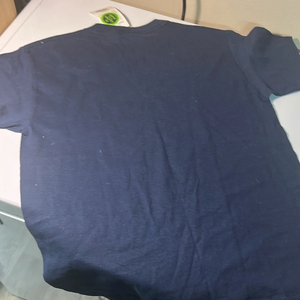 Footprints of Maine glow in the dark graphic printed tee size medium - Picture 8 of 9